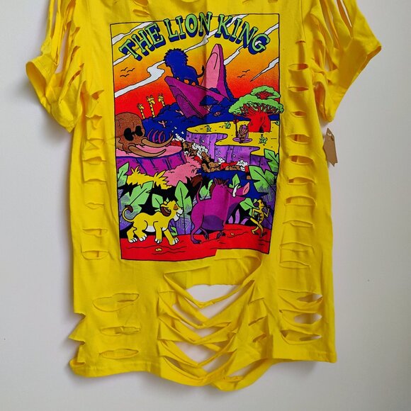 Small Lion King off shoulder distressed tee - Picture 2 of 4